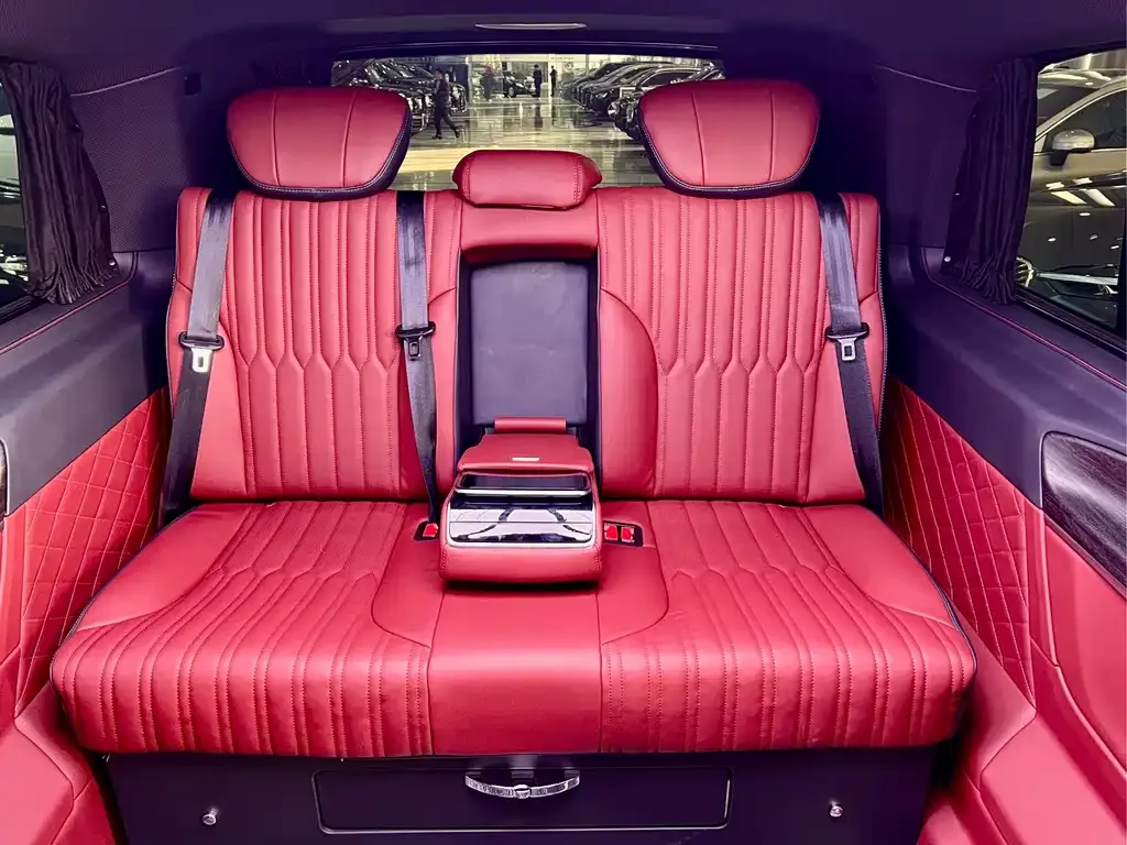 Mercedes-Benz V-Class 2025 из CN, фото 2