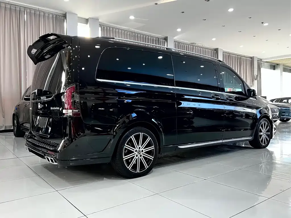 Mercedes-Benz V-Class 2025 из CN, фото 4