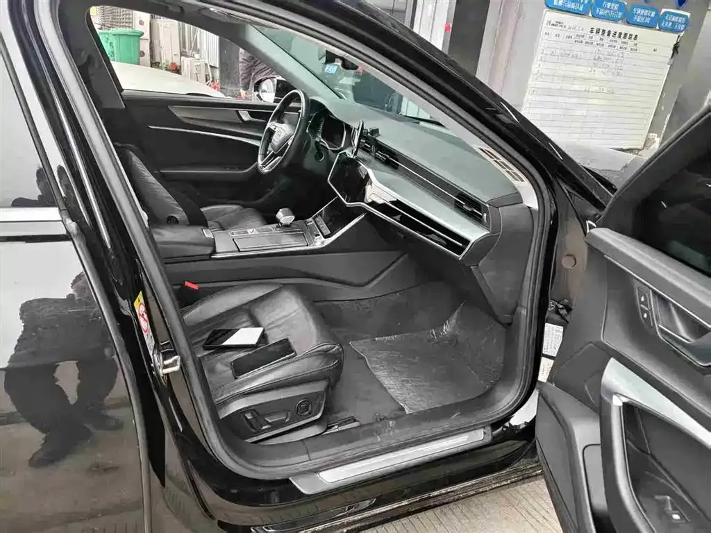 Audi A6L 2021 из CN, фото 8