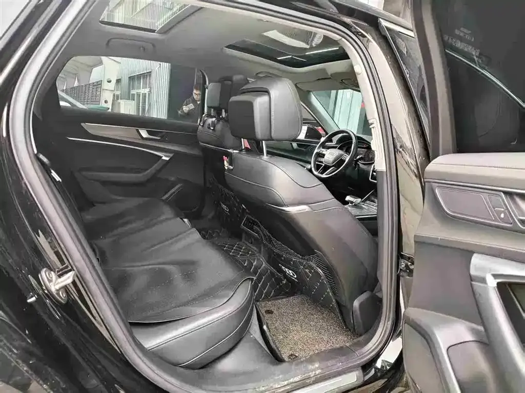 Audi A6L 2021 из CN, фото 6