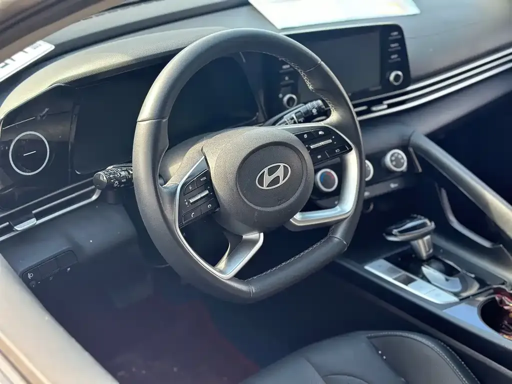Hyundai Elantra 2023 из CN, фото 8