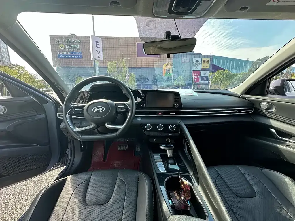 Hyundai Elantra 2023 из CN, фото 4