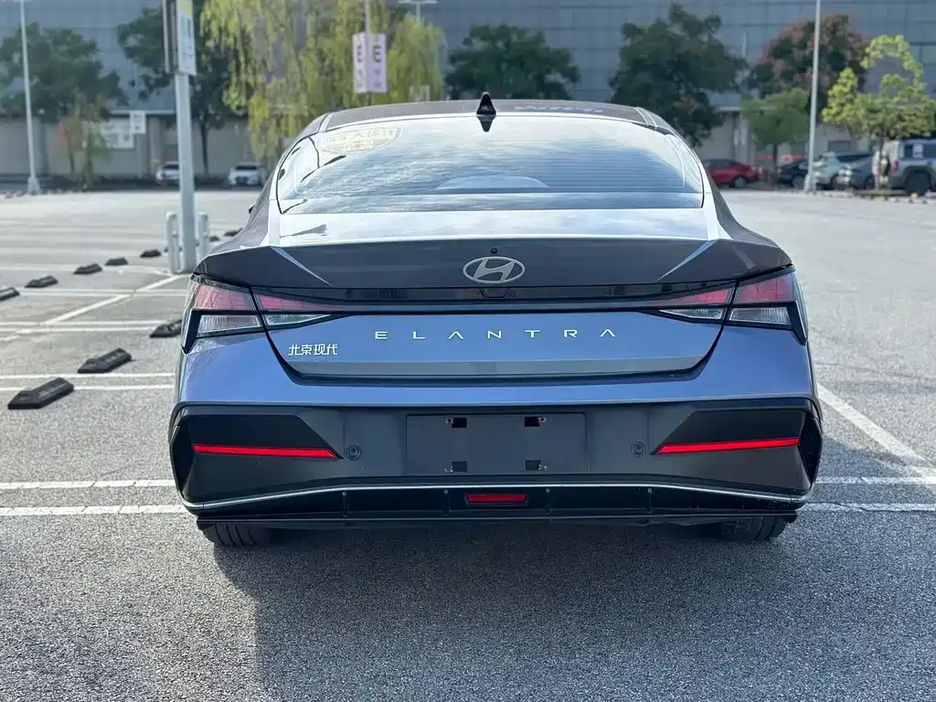 Hyundai Elantra 2023 из CN, фото 7