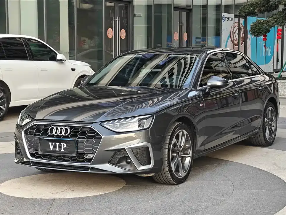 Audi A4L 2023 из CN, фото 1