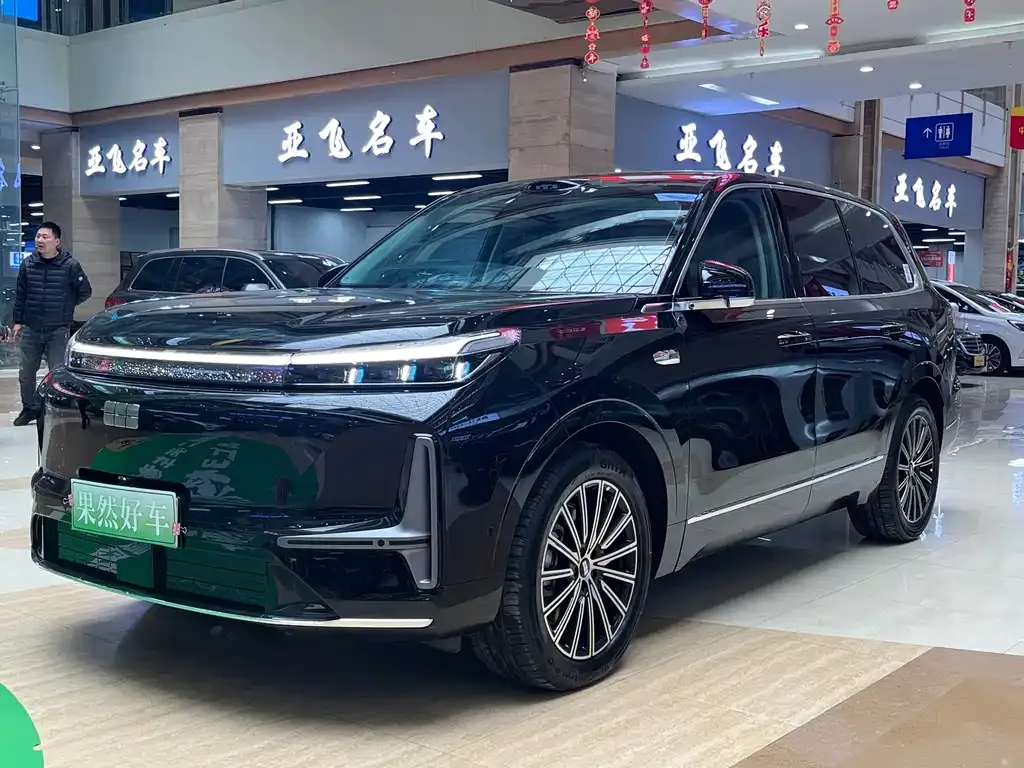 Geely Galaxy M9 — фото 1