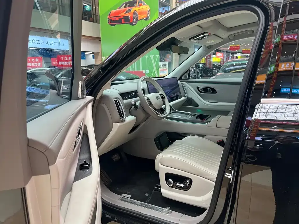 Geely Galaxy M9 — фото 6