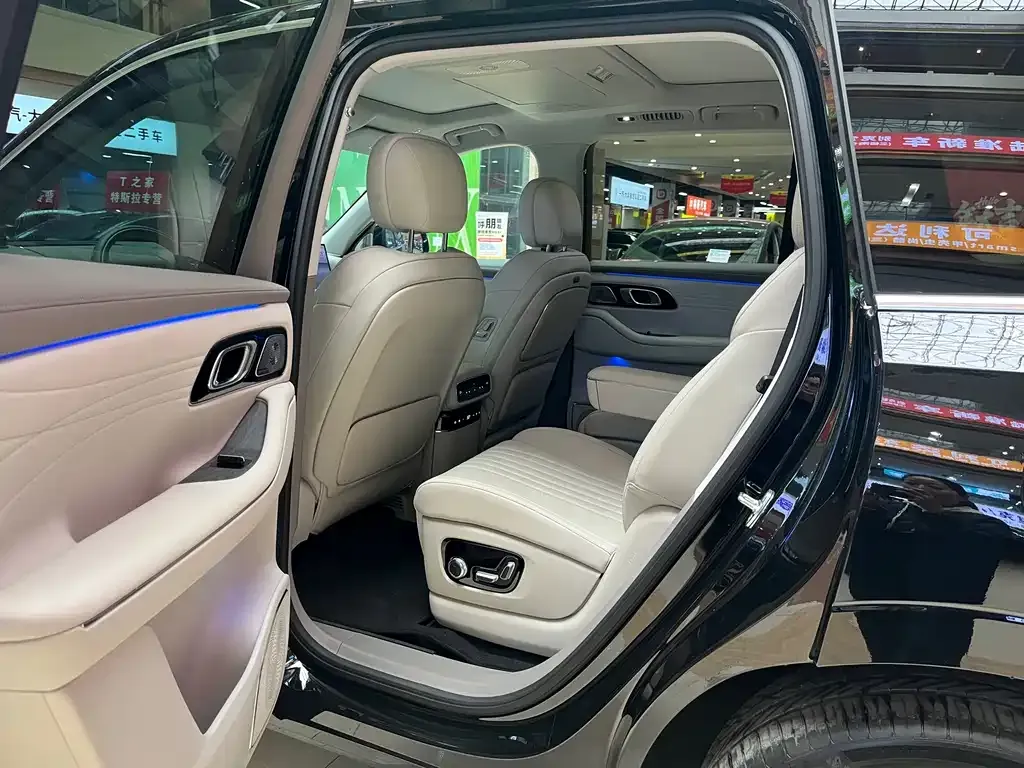 Geely Galaxy M9 — фото 10