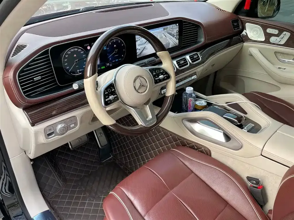 Mercedes-Benz GLS — фото 9