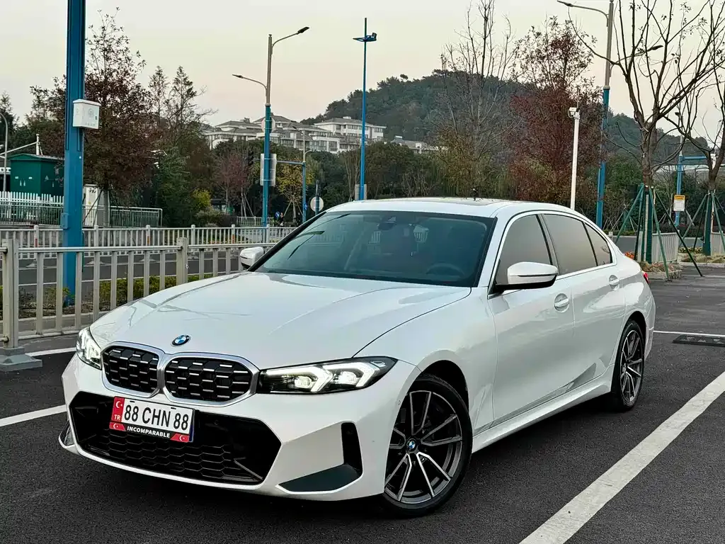 BMW 3 Series 2023 из CN, фото 1