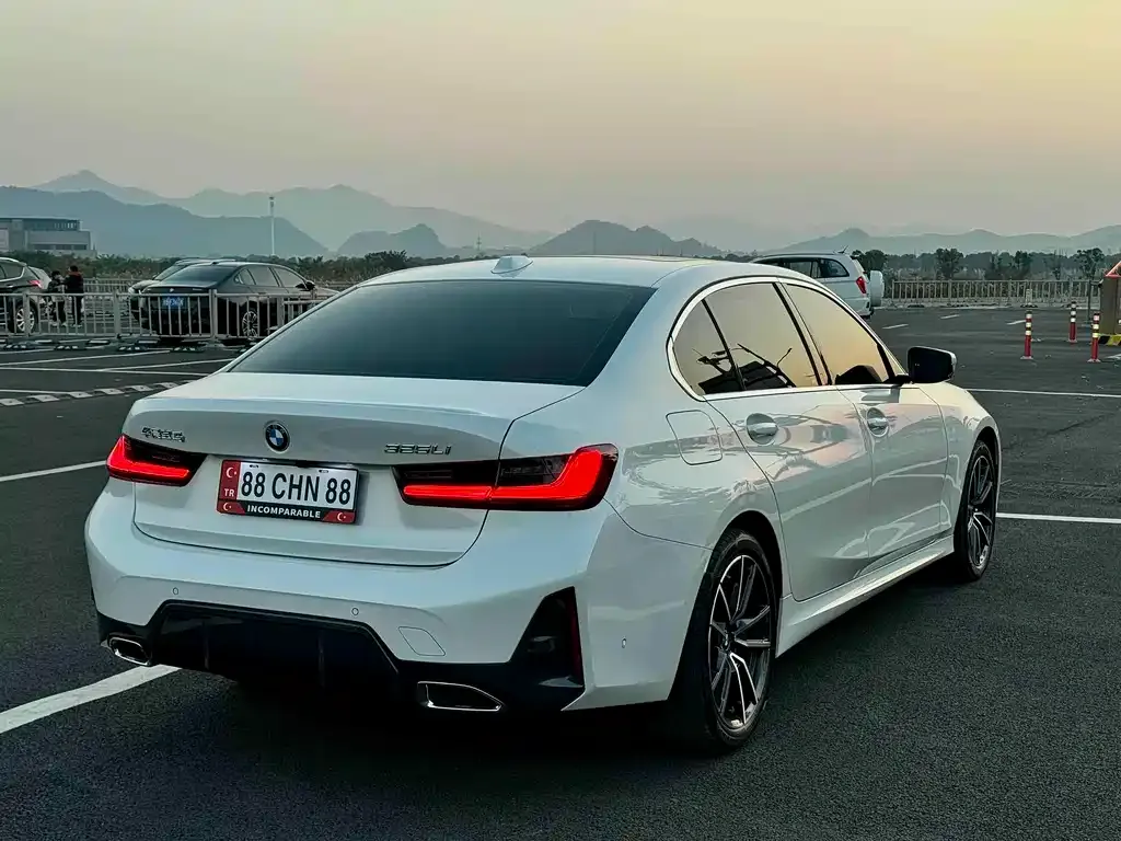 BMW 3 Series 2023 из CN, фото 4