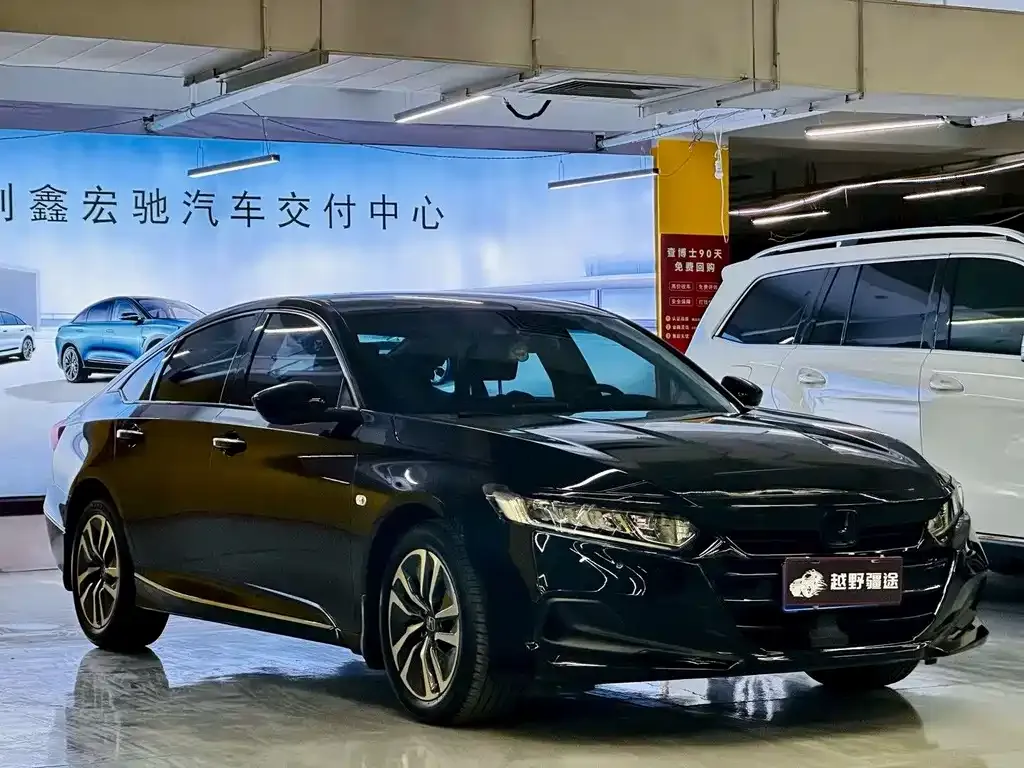 Honda Accord — фото 7