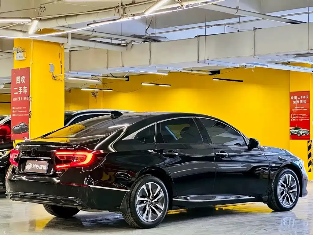 Honda Accord — фото 5