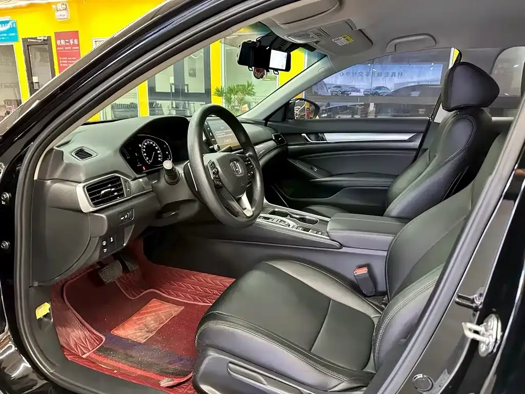 Honda Accord — фото 6