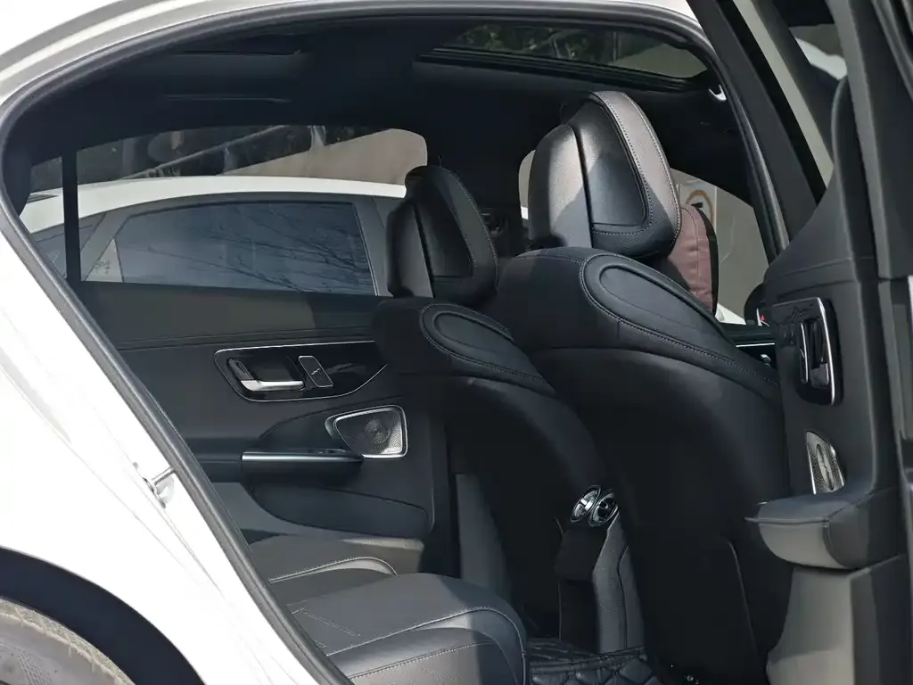 Mercedes-Benz C-Class 2024 из CN, фото 8