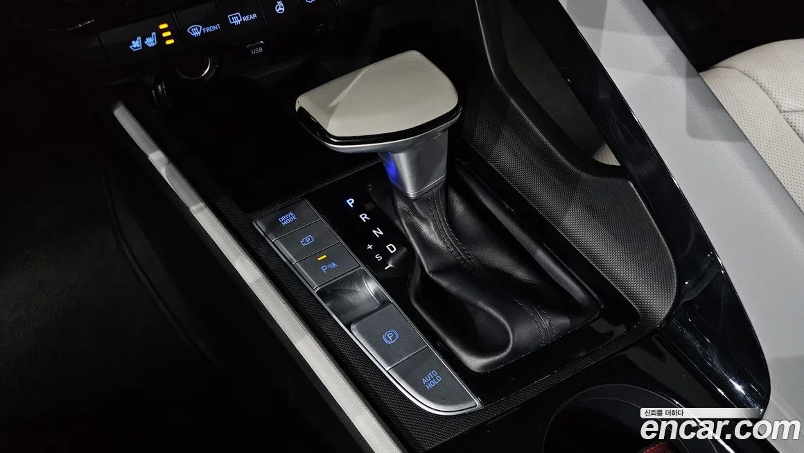 Hyundai AVANTE 2021 из KR, фото 3