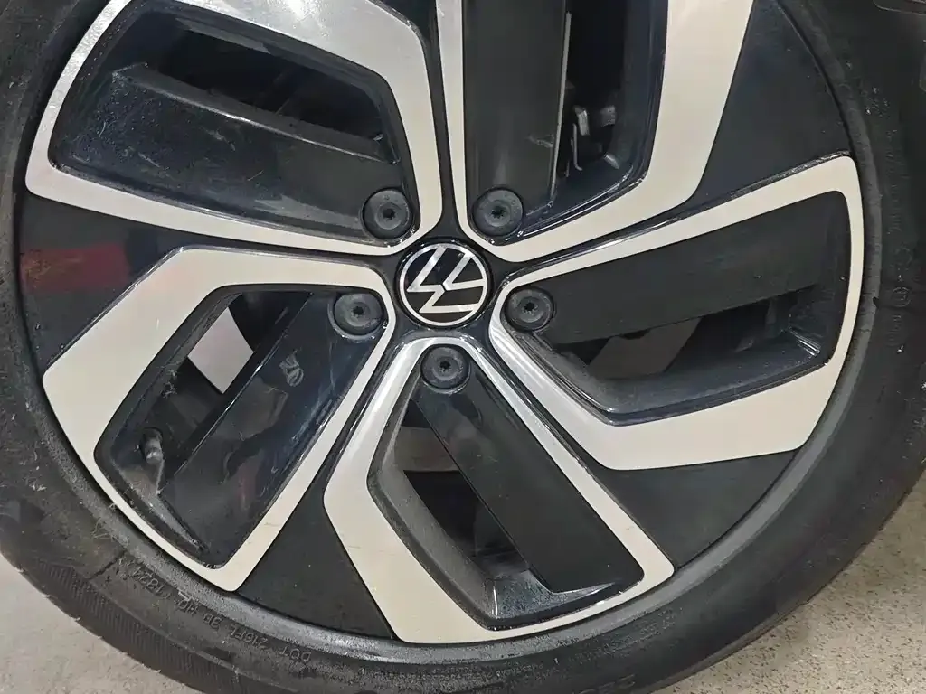 Volkswagen Tharu 2024 из CN, фото 8
