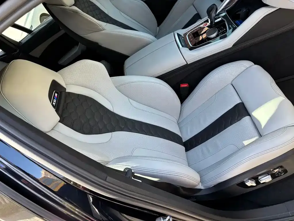BMW X6 M 2023 из CN, фото 7