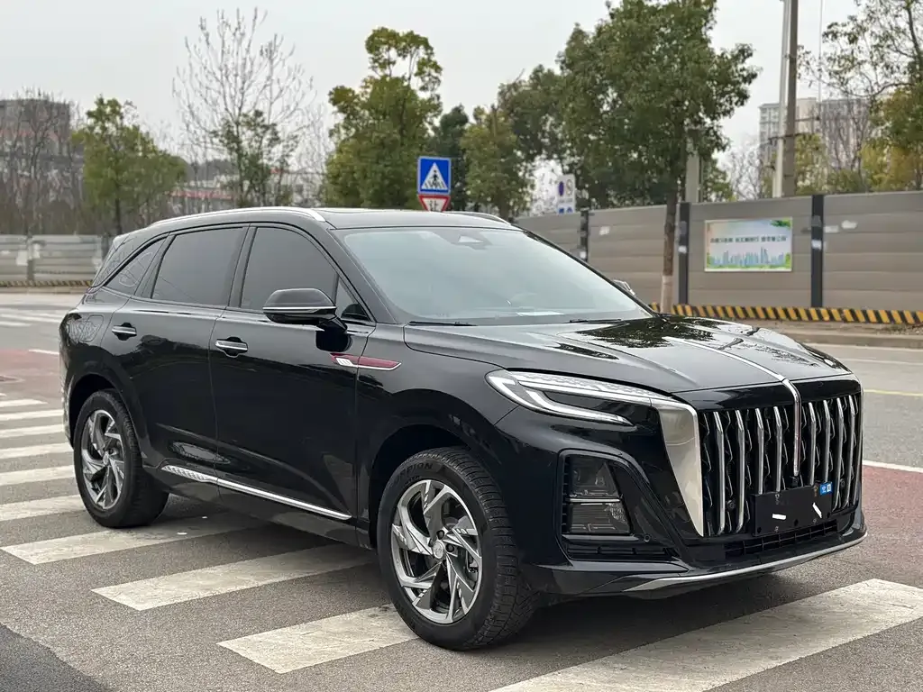 Hongqi HS3 PHEV — фото 3