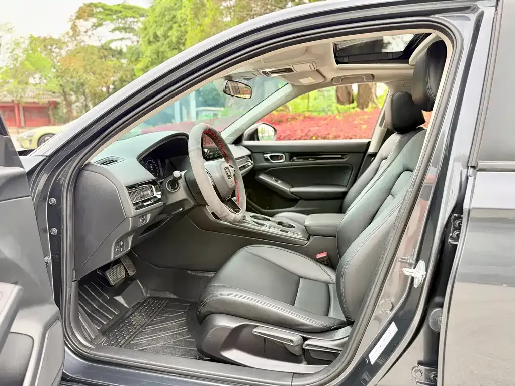 Honda Civic — фото 10
