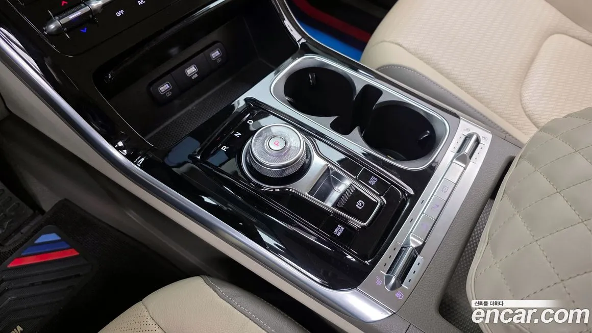 Kia Carnival — фото 10