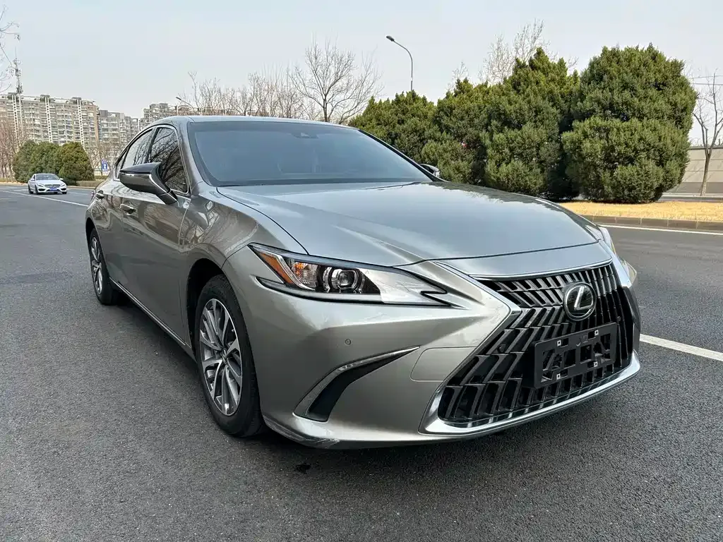 Lexus ES — фото 6