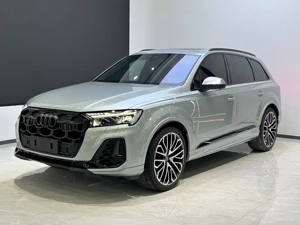 Audi SQ7 — фото 1