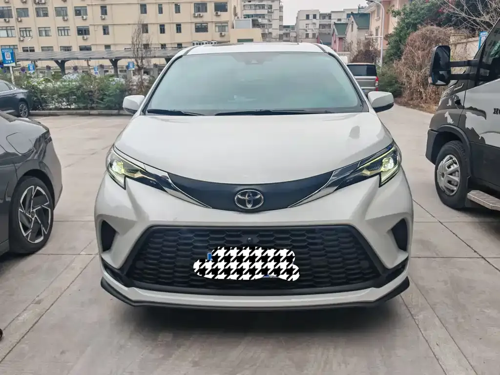 Toyota Granvia 2025 из CN, фото 9