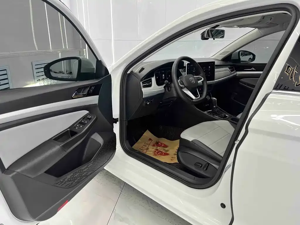 Volkswagen Bora 2023 из CN, фото 5
