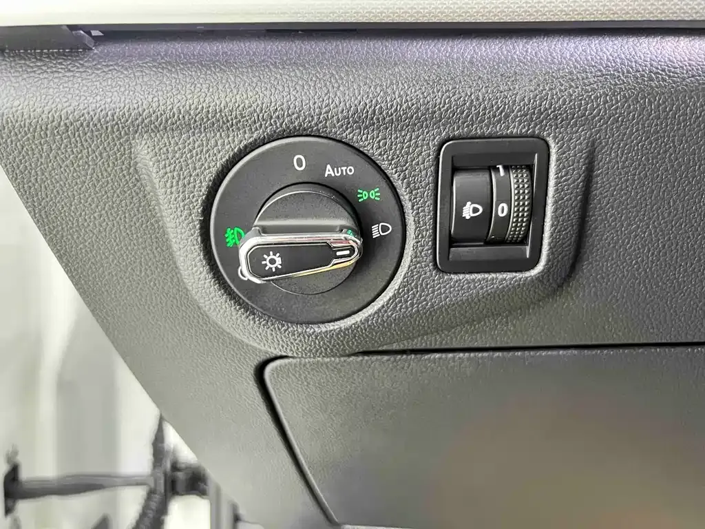 Volkswagen Bora 2023 из CN, фото 9