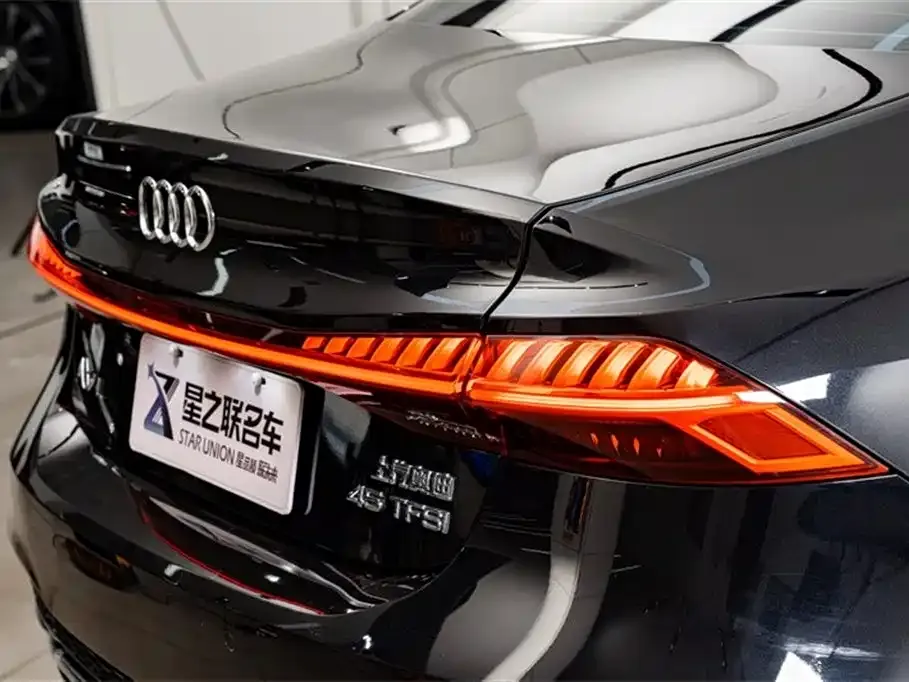 Audi A7L — фото 6