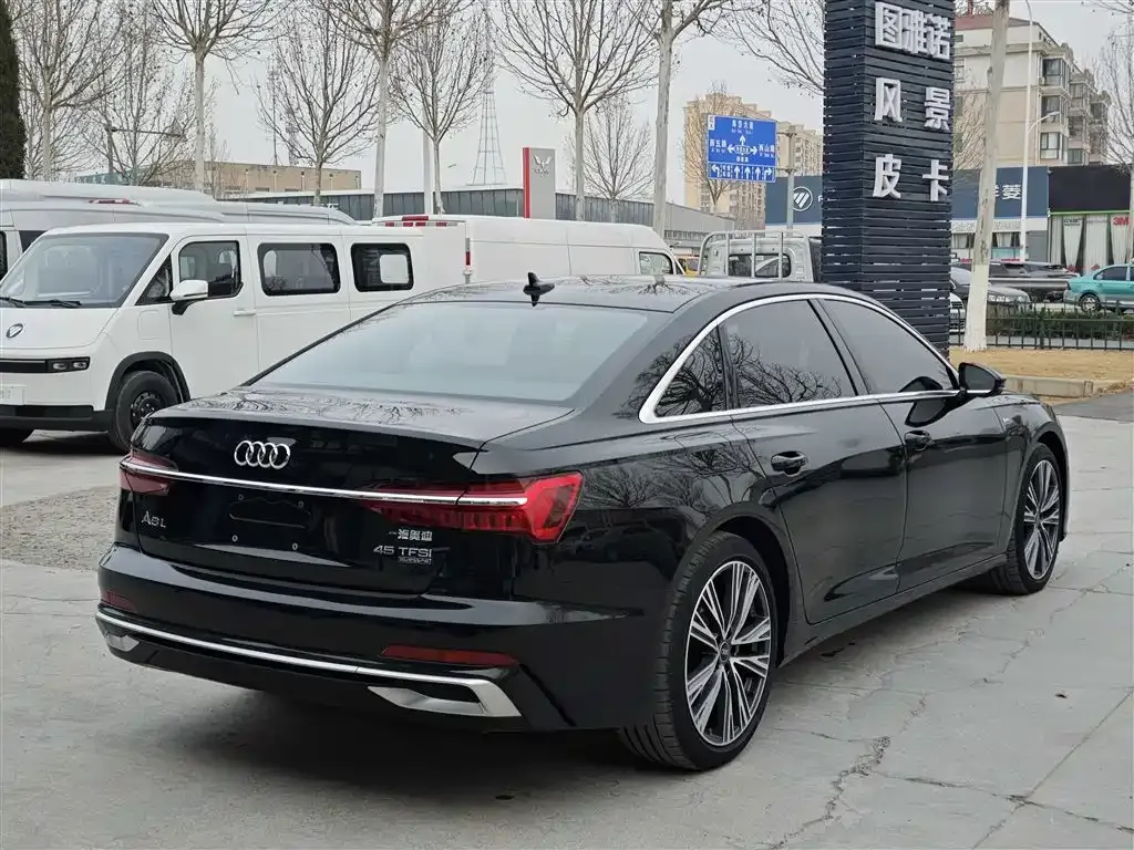 Audi A6L — фото 9