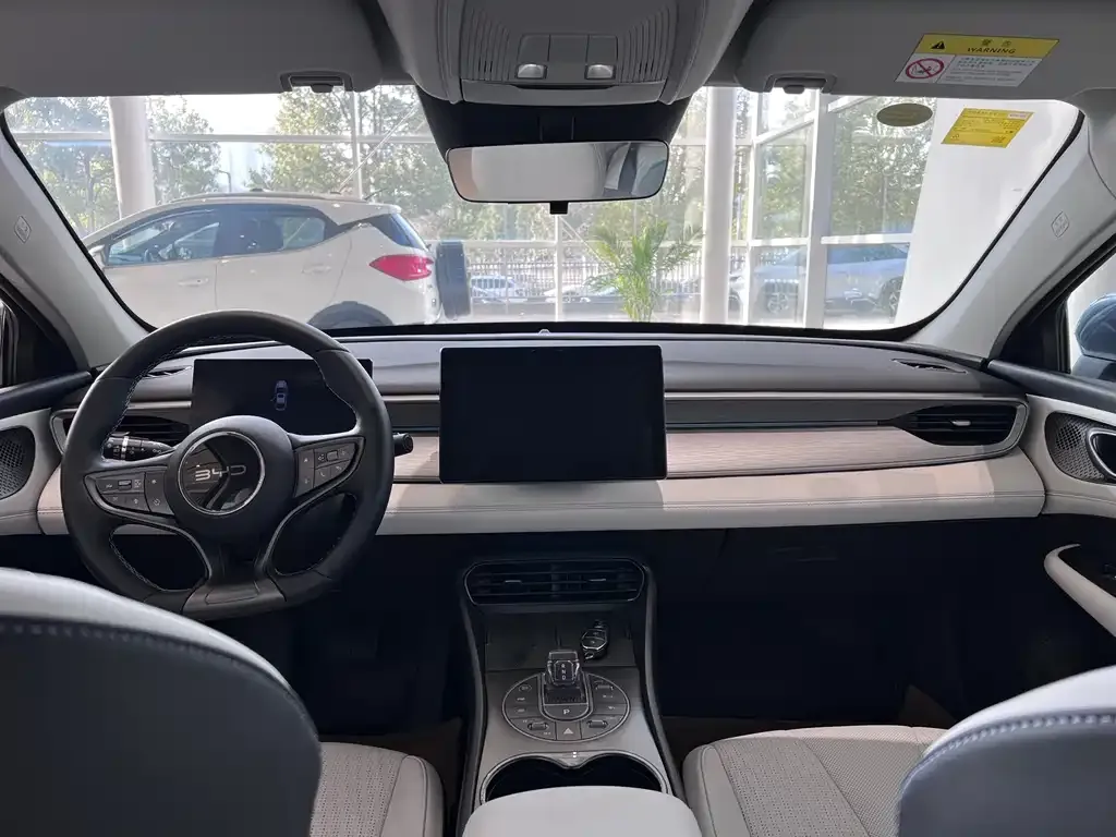 BYD Seal 05 DM-i — фото 4