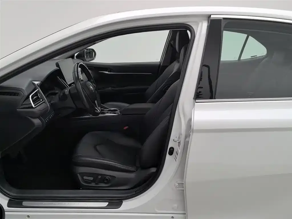 Toyota Camry 2023 из CN, фото 9