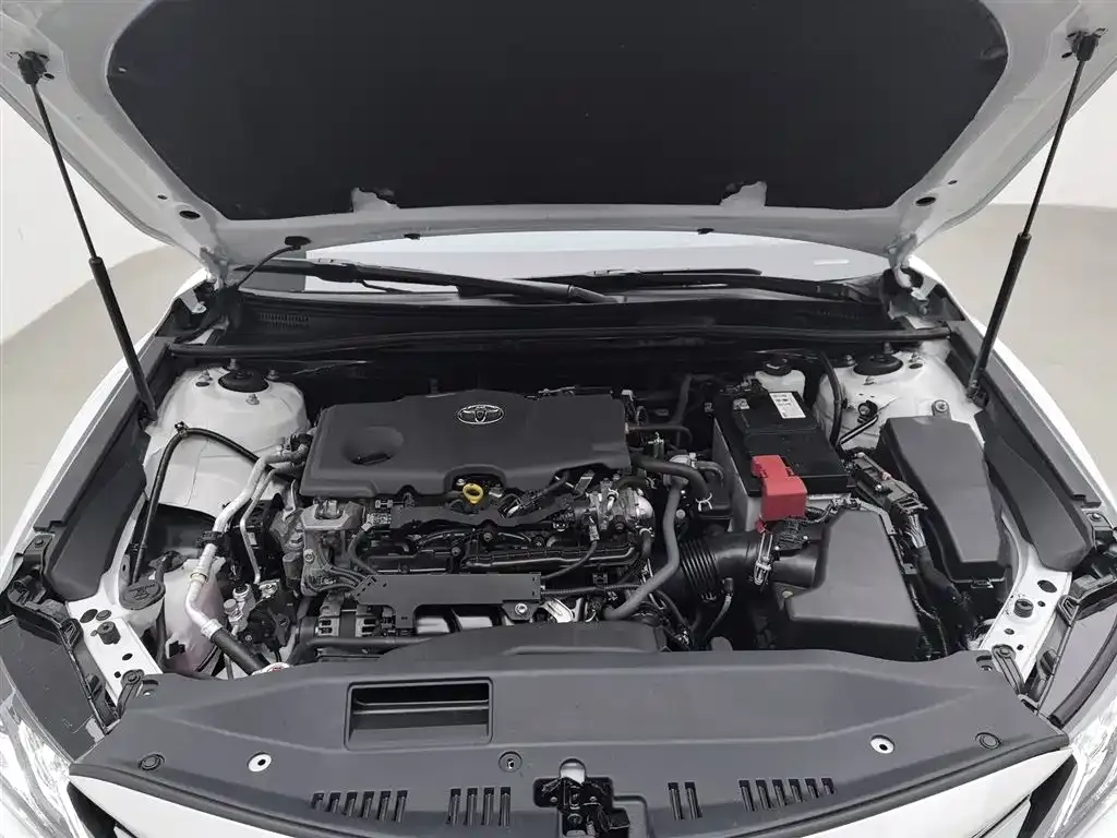 Toyota Camry 2023 из CN, фото 4