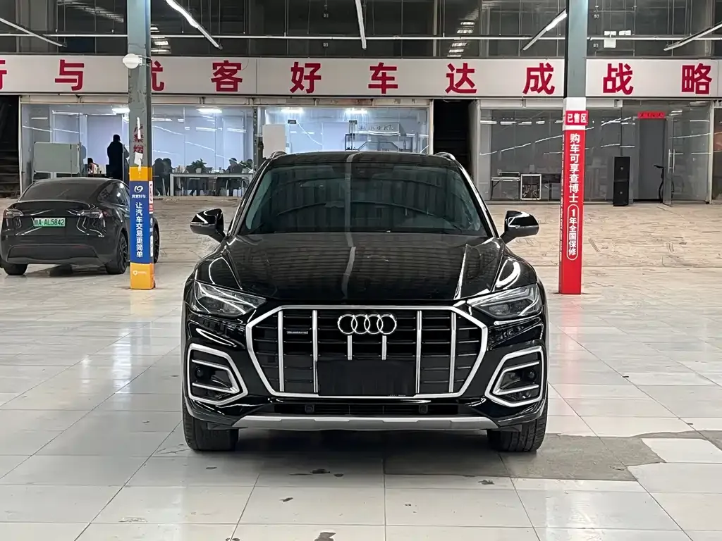 Audi Q5L — фото 4
