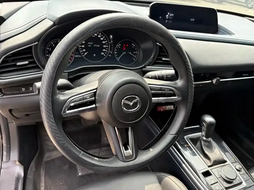 Mazda CX-30 — фото 2