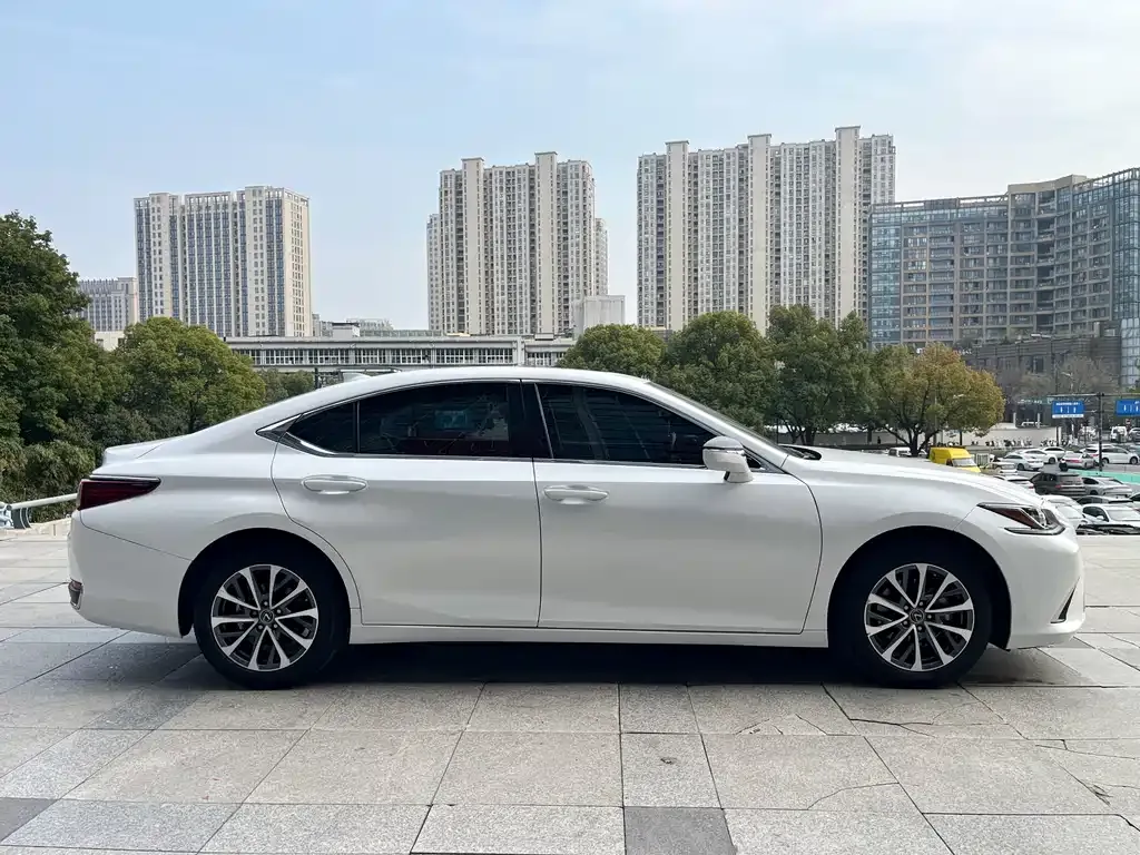 Lexus ES 2024 из CN, фото 5