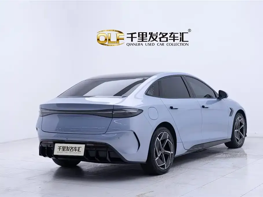 BYD Seal — фото 9