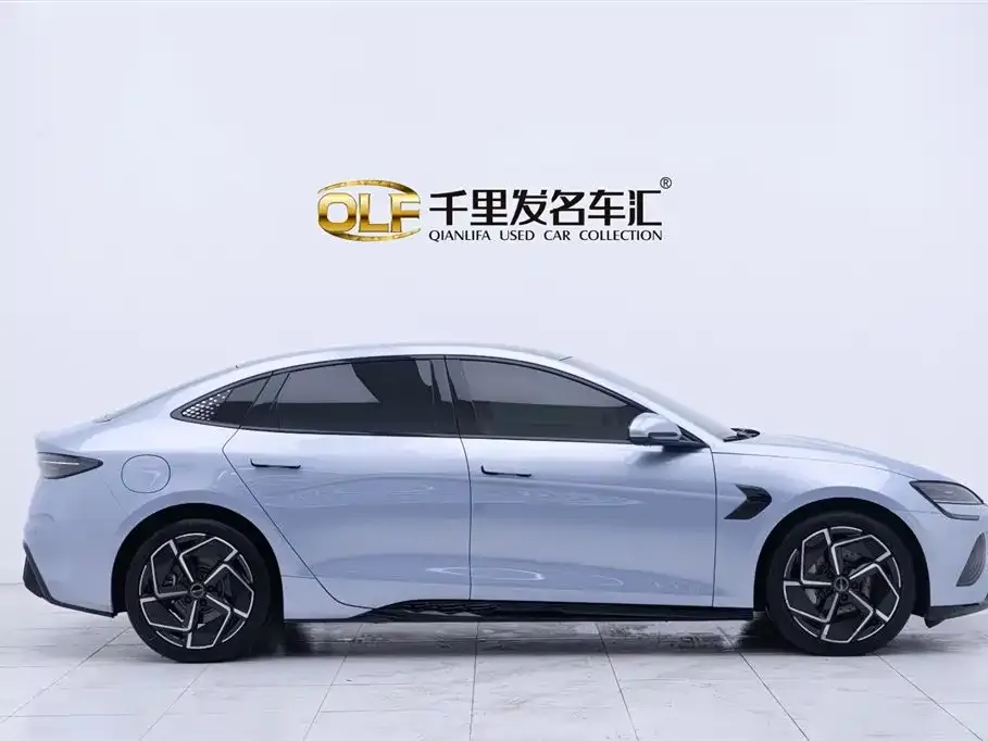BYD Seal — фото 10