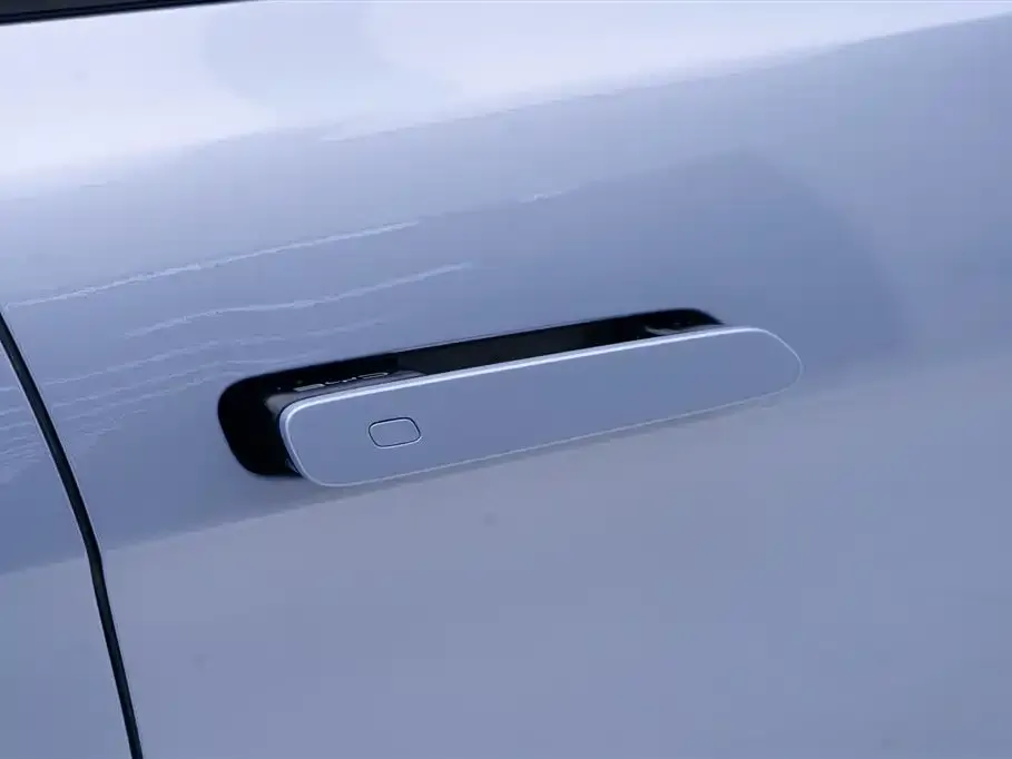 BYD Seal — фото 5