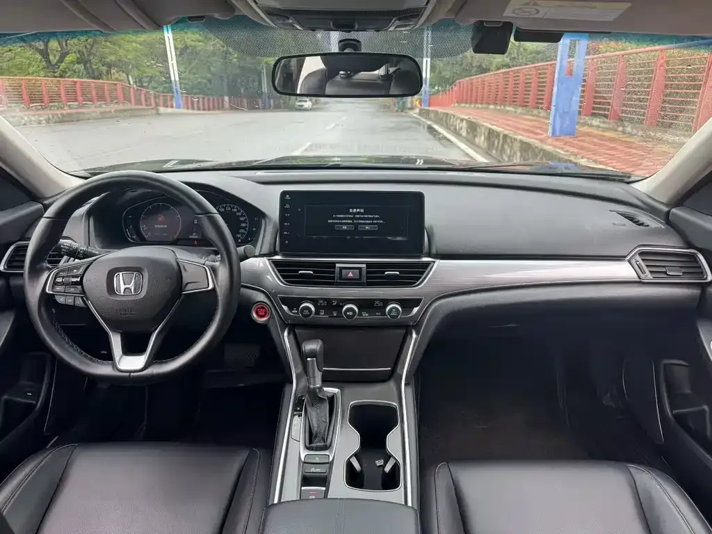 Honda Accord — фото 2