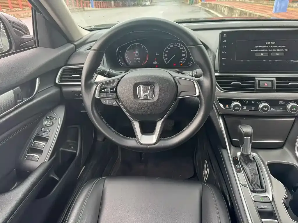 Honda Accord — фото 6