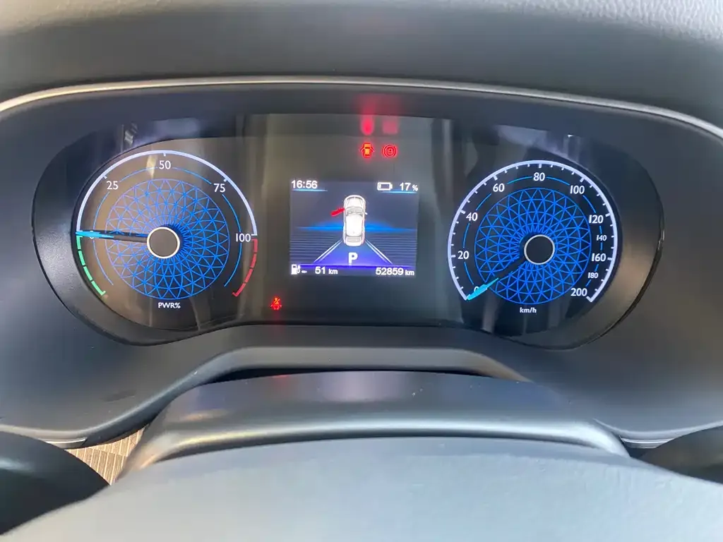 Hongqi E-QM5 — фото 9