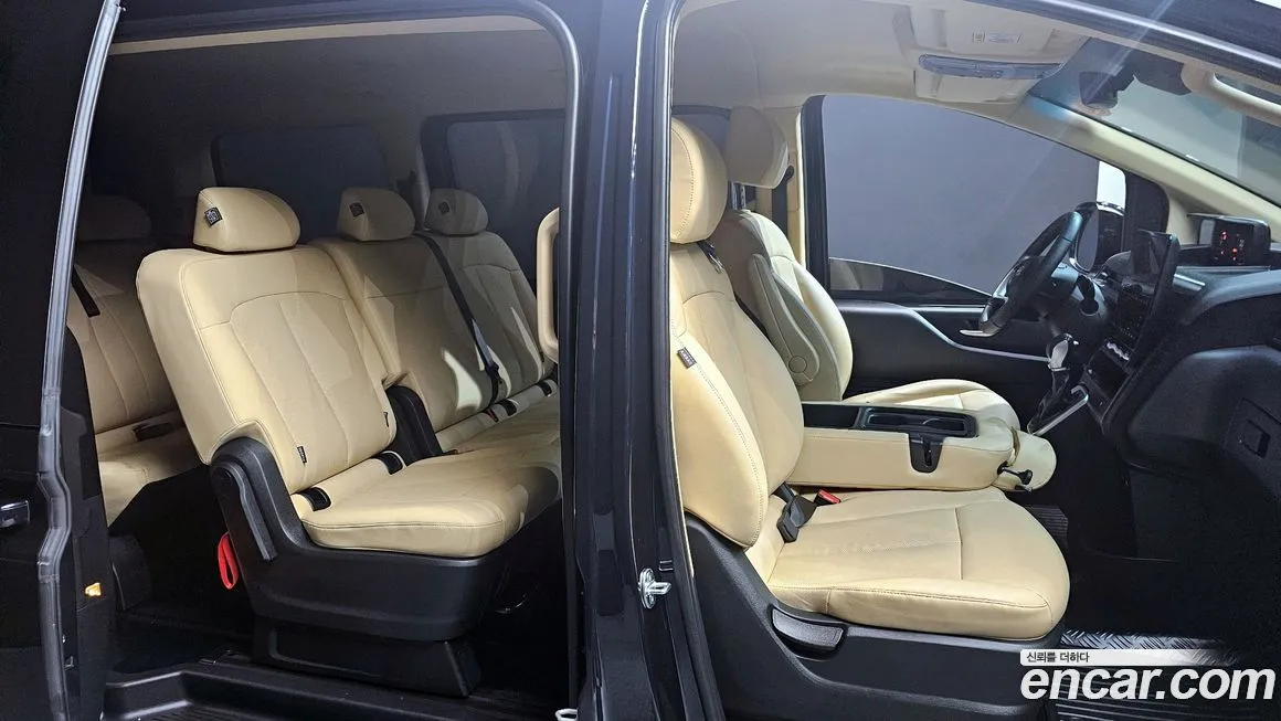 Hyundai Staria — фото 3