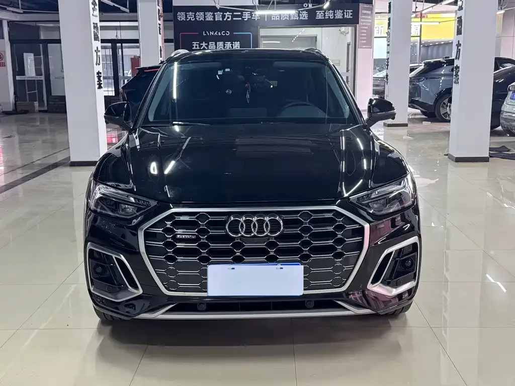 Audi Q5L 2022 из CN, фото 2
