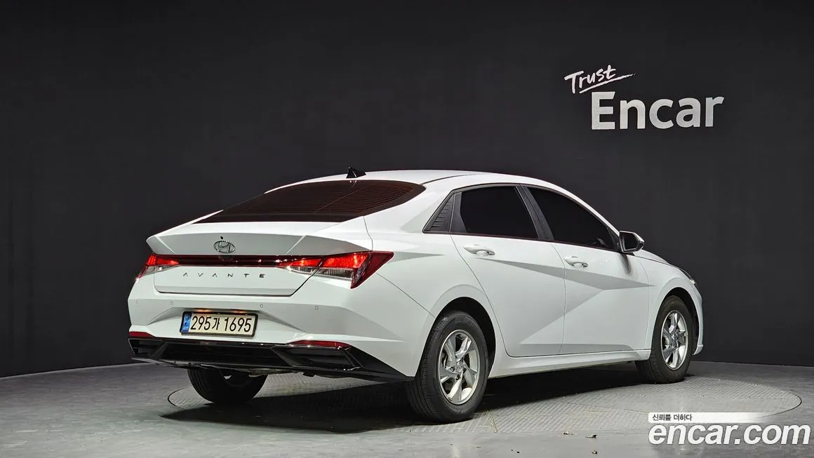 Hyundai AVANTE — фото 2