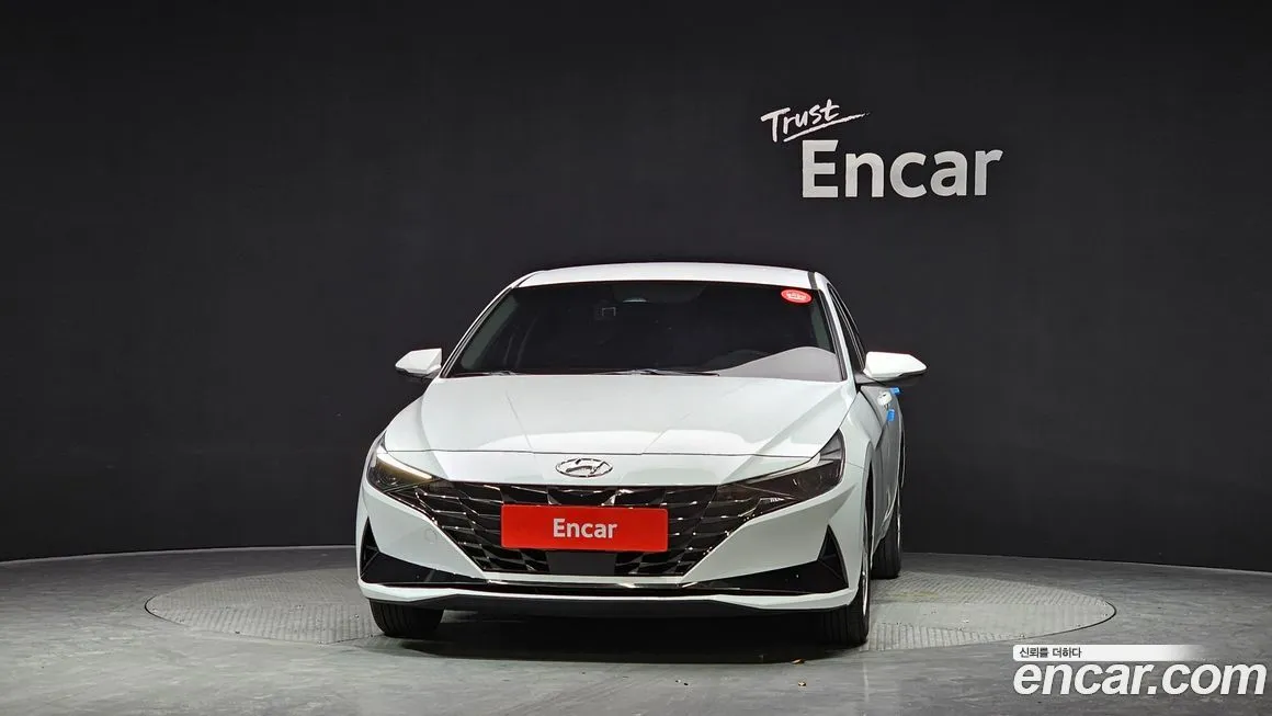 Hyundai AVANTE — фото 3