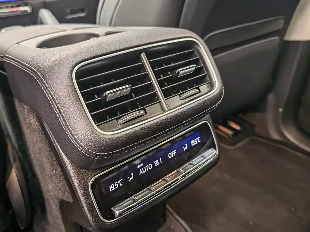 Mercedes-Benz GLE — фото 9