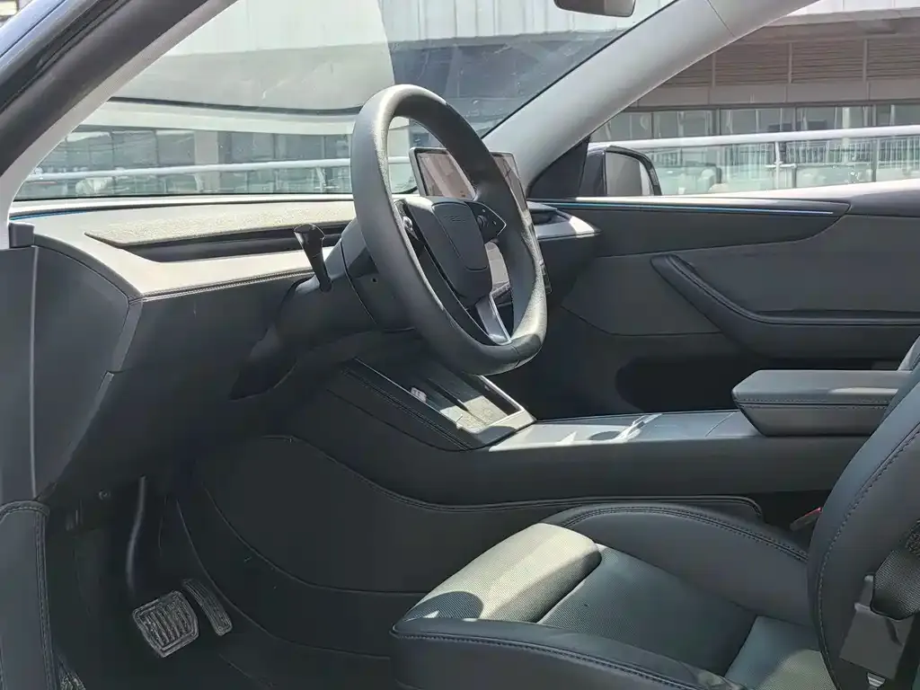 Tesla Model Y — фото 4