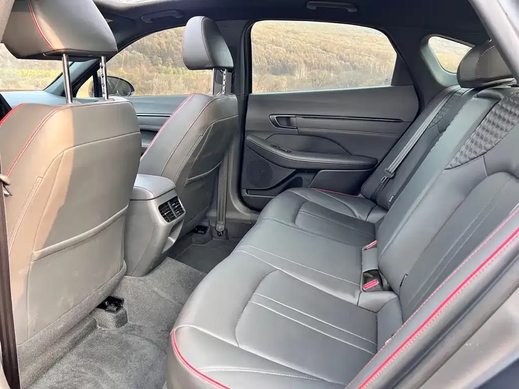 Hyundai Sonata 2022 из CN, фото 9